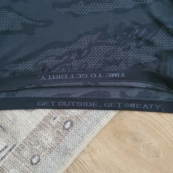 Lululemon Camo Short Sleeve Athletic Shirt Top SzXL - Picture 3 of 8